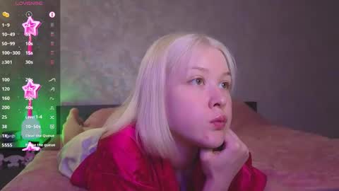 Liora online show from November 2025 04:39:02 PM