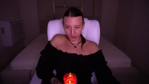 Snapshot of liorafox chatting on November 2025 10:11:02 PM Lia online show from November 2025 10:11:02 PM