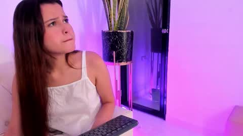 Liorah wolf online show from February 2026 08:15:01 PM