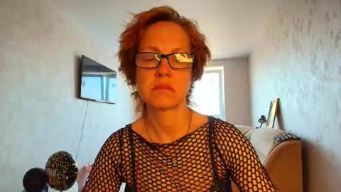 Liora Weiss online show from May 2026 07:59:02 AM