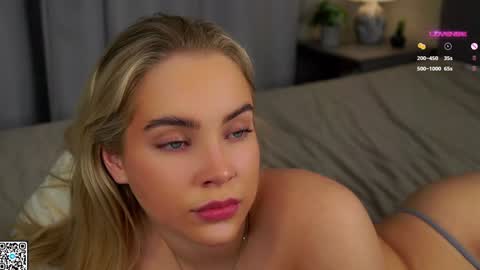 Snapshot of lipswithsmileonthem chatting on January 2025 01:13:02 AM Amelia online show from January 2025 01:13:02 AM