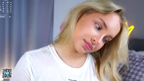 Snapshot of lipswithsmileonthem chatting on October 2025 01:14:01 AM Amelia online show from October 2025 01:14:01 AM