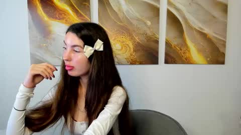 Lira revery online show from November 2025 01:06:01 AM