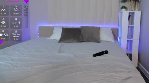 Lira revery online show from April 2026 11:05:02 PM