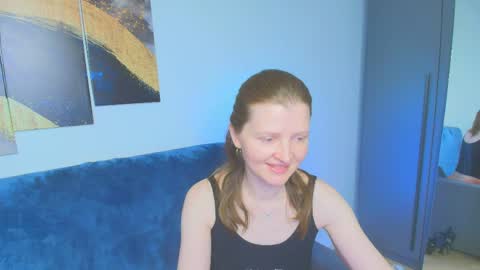Snapshot of lisa__evans chatting on April 2026 02:21:02 AM Lisa online show from April 2026 02:21:02 AM
