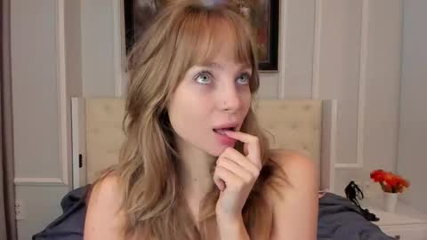 Lisa online show from December 2025 05:57:02 AM