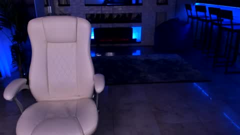 lisa_elfy online show from January 2025 04:43:02 PM