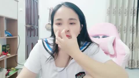 lisa_hanw online show from May 2026 03:00:01 PM