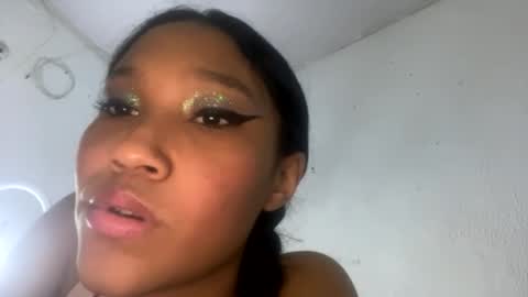 Lisa online show from October 2025 05:04:01 AM