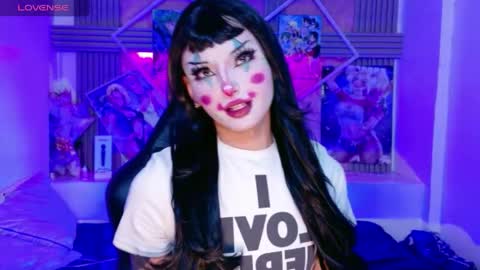 Snapshot of lisa_sparkleee chatting on June 2026 03:23:02 AM lisa_sparkleee online show from June 2026 03:23:02 AM