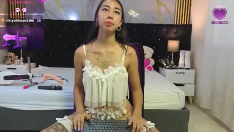 lisa_sweetas online show from January 2026 08:25:01 PM