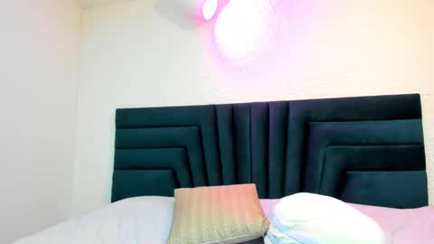 lisa white  online show from January 2025 09:25:02 PM