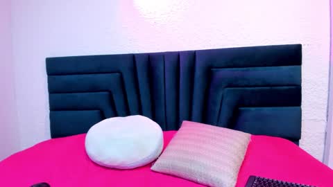 lisa white  online show from February 2025 09:17:01 PM