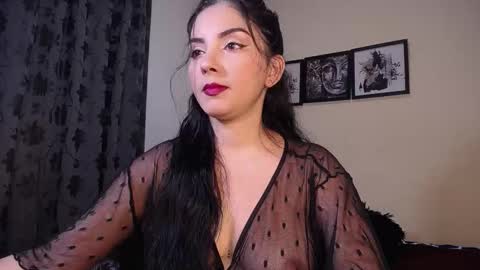 Lisa Harrison online show from October 2025 04:09:02 AM