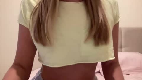 Snapshot of lisaflower1 chatting on January 2025 01:35:02 PM Lisa online show from January 2025 01:35:02 PM