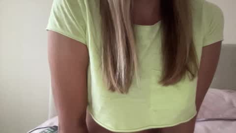 Snapshot of lisaflower1 chatting on January 2025 12:09:01 PM Lisa online show from January 2025 12:09:01 PM