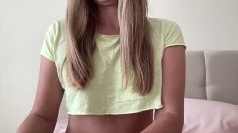 Snapshot of lisaflower1 chatting on October 2025 08:48:01 AM Lisa online show from October 2025 08:48:01 AM