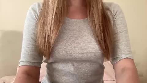 Snapshot of lisaflower1 chatting on February 2026 08:29:01 AM Lisa online show from February 2026 08:29:01 AM