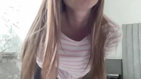 Snapshot of lisaflower1 chatting on April 2026 02:40:01 PM Lisa online show from April 2026 02:40:01 PM