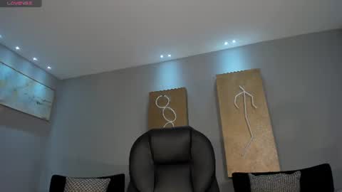 Lisa  Flowers online show from July 2026 10:32:02 AM
