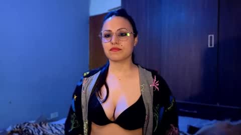 lisainthesky online show from March 2026 09:54:02 PM