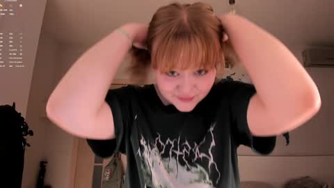 -Lisa- Help me to reach 100 thumbs up3 online show from December 2024 04:39:02 PM