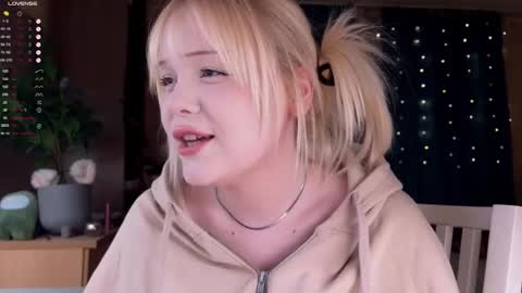 Snapshot of lisalaas chatting on February 2026 08:35:02 PM -Lisa- Help me to reach 100 thumbs up3 online show from February 2026 08:35:02 PM