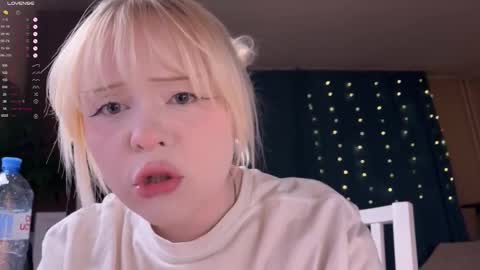 Snapshot of lisalaas chatting on February 2026 09:27:01 PM -Lisa- Help me to reach 100 thumbs up3 online show from February 2026 09:27:01 PM