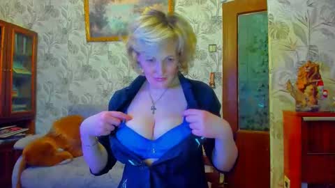 Lisasimsxs online show from February 2026 10:53:01 PM