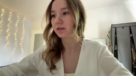 Snapshot of lisasmall chatting on June 2026 04:16:02 PM lisasmall online show from June 2026 04:16:02 PM