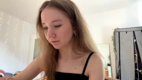Snapshot of lisasmall chatting on June 2026 04:09:02 PM lisasmall online show from June 2026 04:09:02 PM