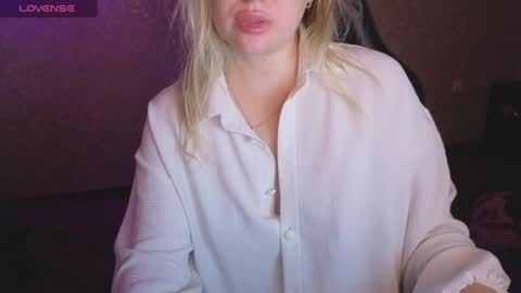 Snapshot of lisenok26 chatting on June 2026 12:08:02 AM Anna online show from June 2026 12:08:02 AM