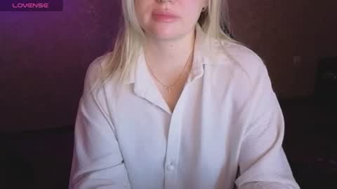 Snapshot of lisenok26 chatting on June 2026 12:42:01 AM Anna online show from June 2026 12:42:01 AM