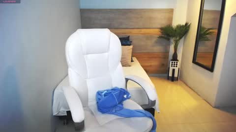 Liseth Fox online show from February 2025 06:22:02 PM