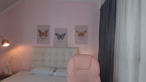 Andrea online show from January 2025 04:24:01 PM