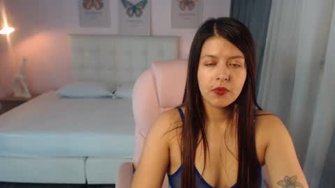 Andrea online show from January 2025 03:29:02 PM