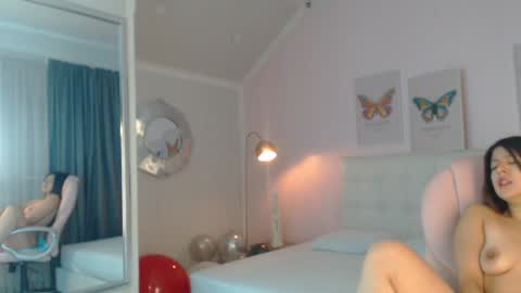 Andrea online show from January 2025 12:39:01 PM