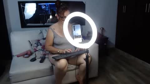 liss_curly online show from February 2026 11:15:02 PM