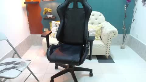 Snapshot of liss_greys1 chatting on February 2025 09:08:02 PM liss online show from February 2025 09:08:02 PM