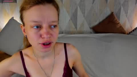 Snapshot of lissa_kitsune chatting on June 2026 01:07:02 AM Lissa online show from June 2026 01:07:02 AM