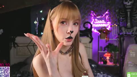 Snapshot of lissa_meooow chatting on October 2025 06:48:01 AM your Liza again. Next stream Dec. 1 at 2 or 3 GMT online show from October 2025 06:48:01 AM