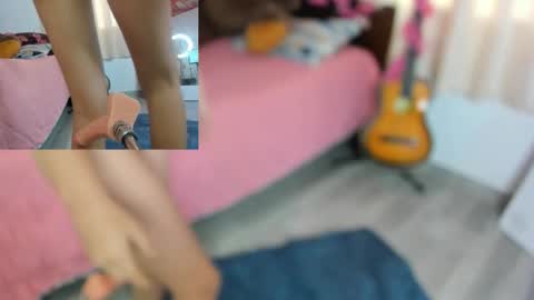 Snapshot of lissa_petitee chatting on October 2025 11:33:02 AM lissa_petitee online show from October 2025 11:33:02 AM