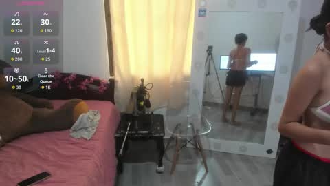 Snapshot of lissa_petitee chatting on November 2025 06:35:02 PM lissa_petitee online show from November 2025 06:35:02 PM