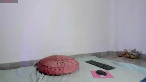 Snapshot of lissa_petitee chatting on December 2025 08:13:01 PM lissa_petitee online show from December 2025 08:13:01 PM