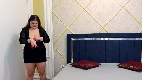 Lisa online show from September 2025 04:19:01 PM