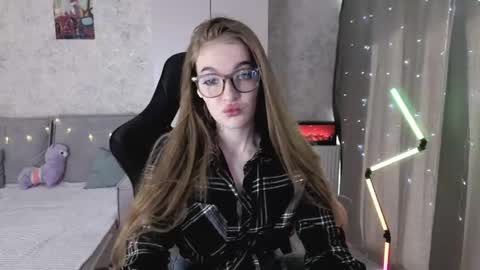 Lissa online show from May 2026 04:43:01 AM