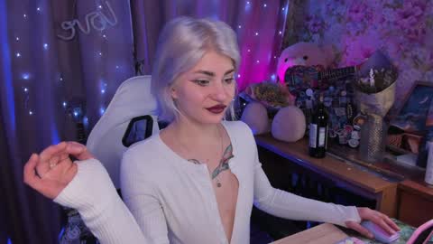 Lissa online show from December 2024 07:11:02 PM