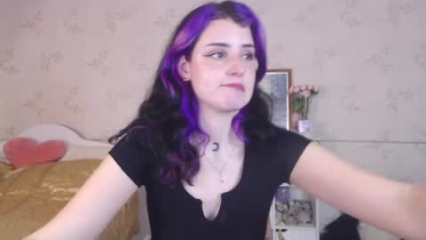 Alice Dont forget to thumbs up its very important  online show from May 2026 01:18:02 PM