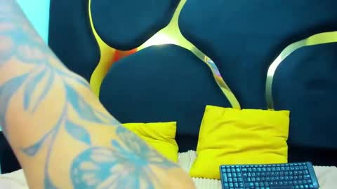 LISSA JHONS online show from October 2025 05:17:02 AM