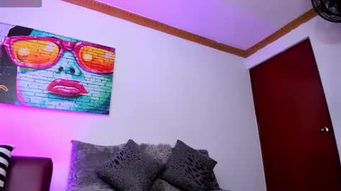 Liss Brown online show from December 2025 01:29:02 PM